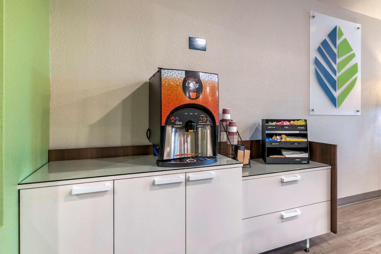 Woodspring Suites ブランズウィック エクステリア 写真