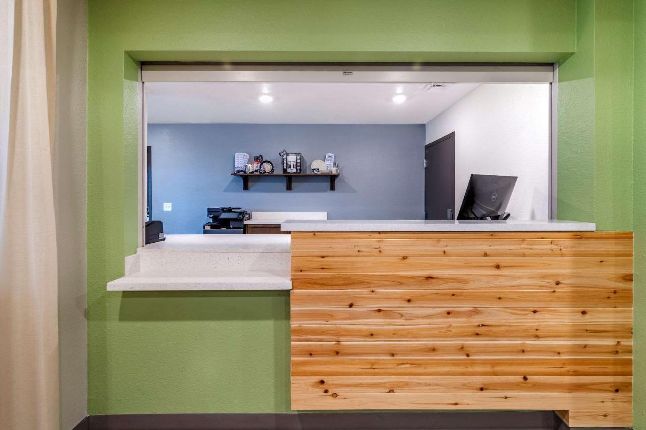 Woodspring Suites ブランズウィック エクステリア 写真